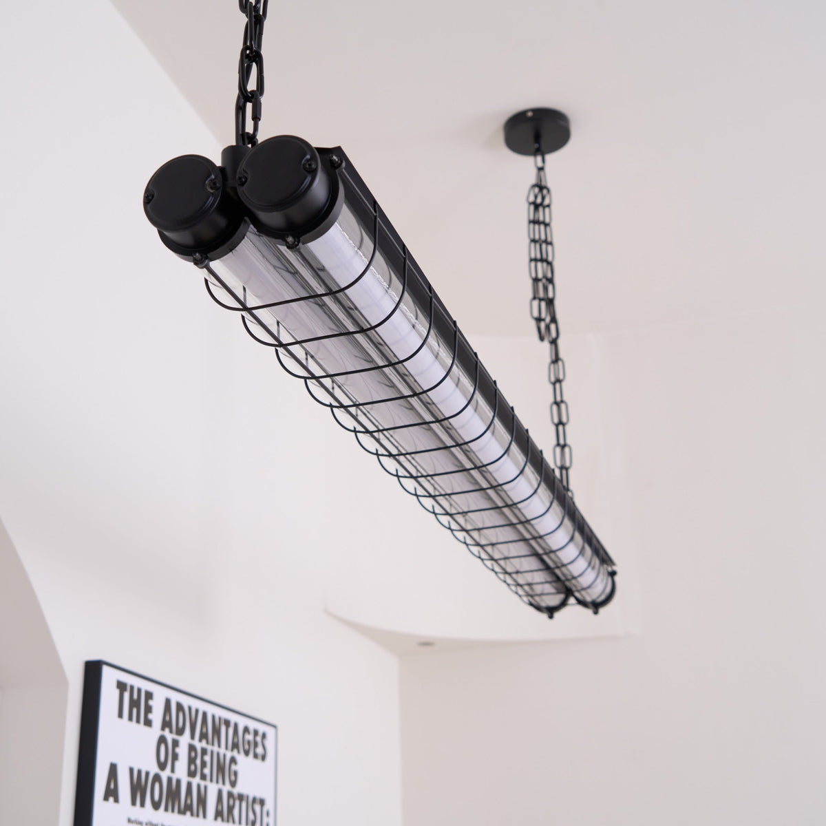 מנורת תלייה קווית תעשייתית Arorisra, 123cm, LED מובנה