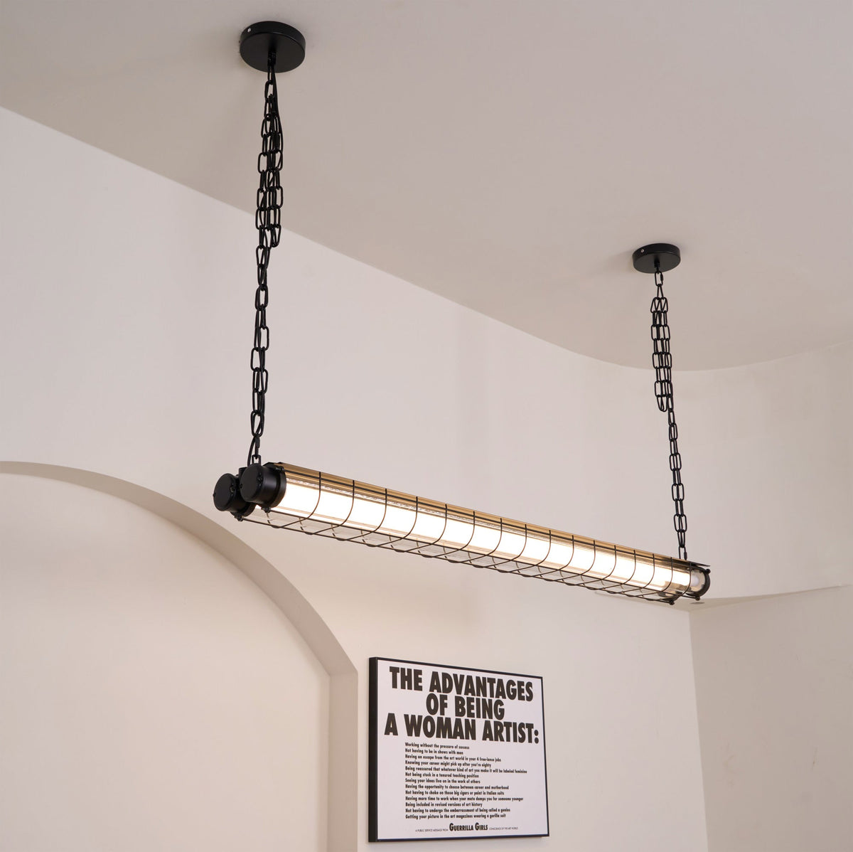 מנורת תלייה קווית תעשייתית Arorisra, 123cm, LED מובנה