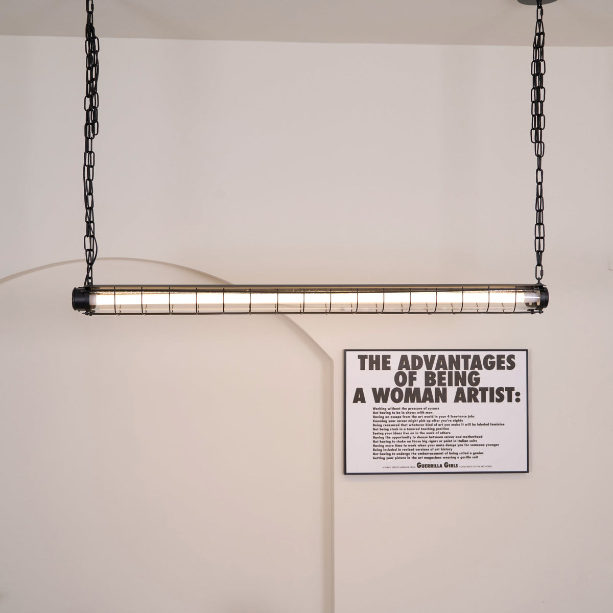 מנורת תלייה קווית תעשייתית Arorisra, 123cm, LED מובנה
