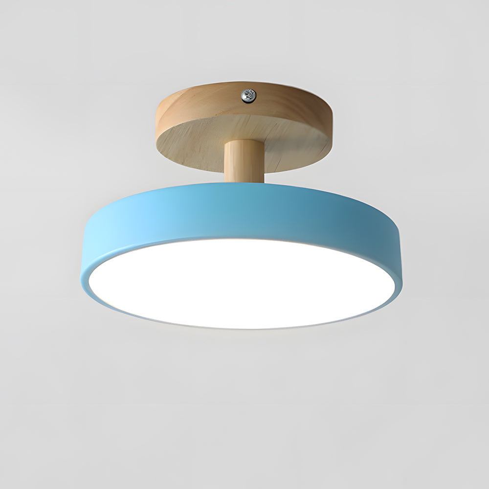LED stropní svítidlo - minimalistický design s dřevěným akcentem