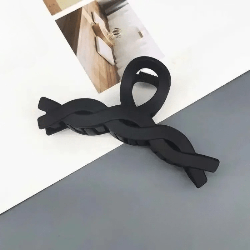 LumiLock Elegant Hair Clip With Strong Hold For All Hair Types