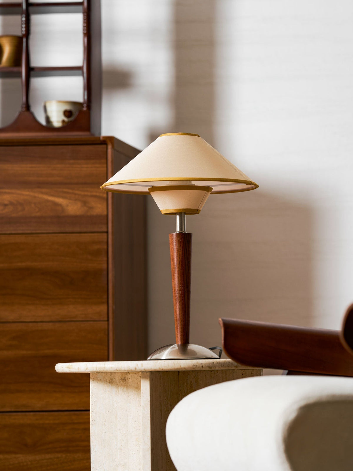 Talonwood Table Lamp — ∅11.8″ × H17.3″, Tan And Walnut Variant