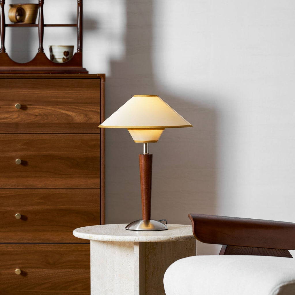 Lampă de masă modernă Talonwood — profil minimalist