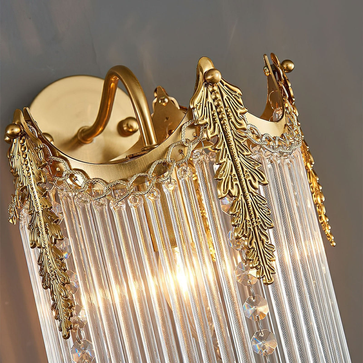 Vacarro Wall Lamp — Decorative Interior Sconce