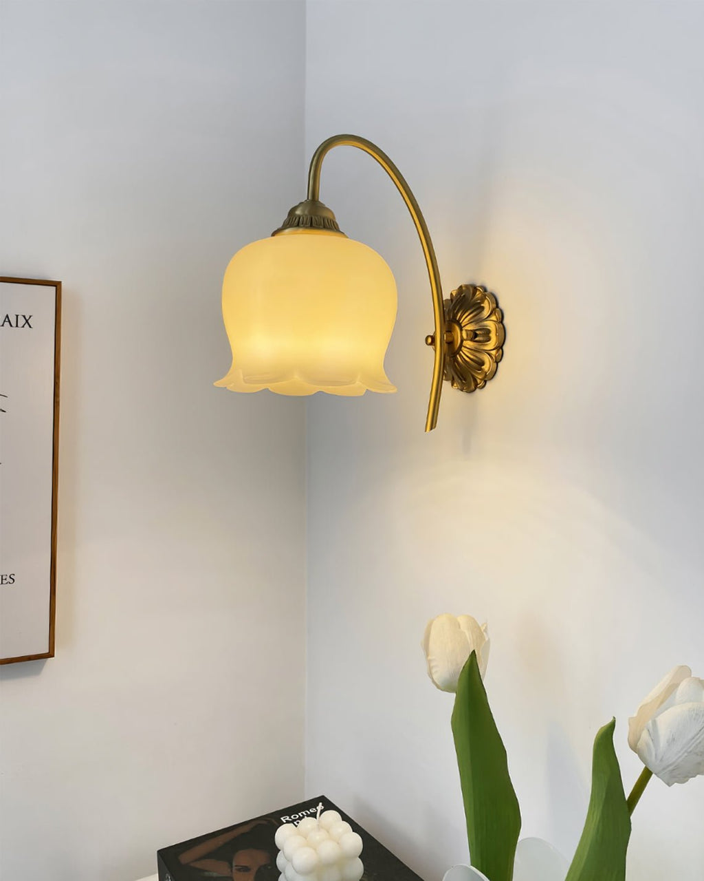 Wandleuchte Valley Flower — Beiger Orchideenbesatz