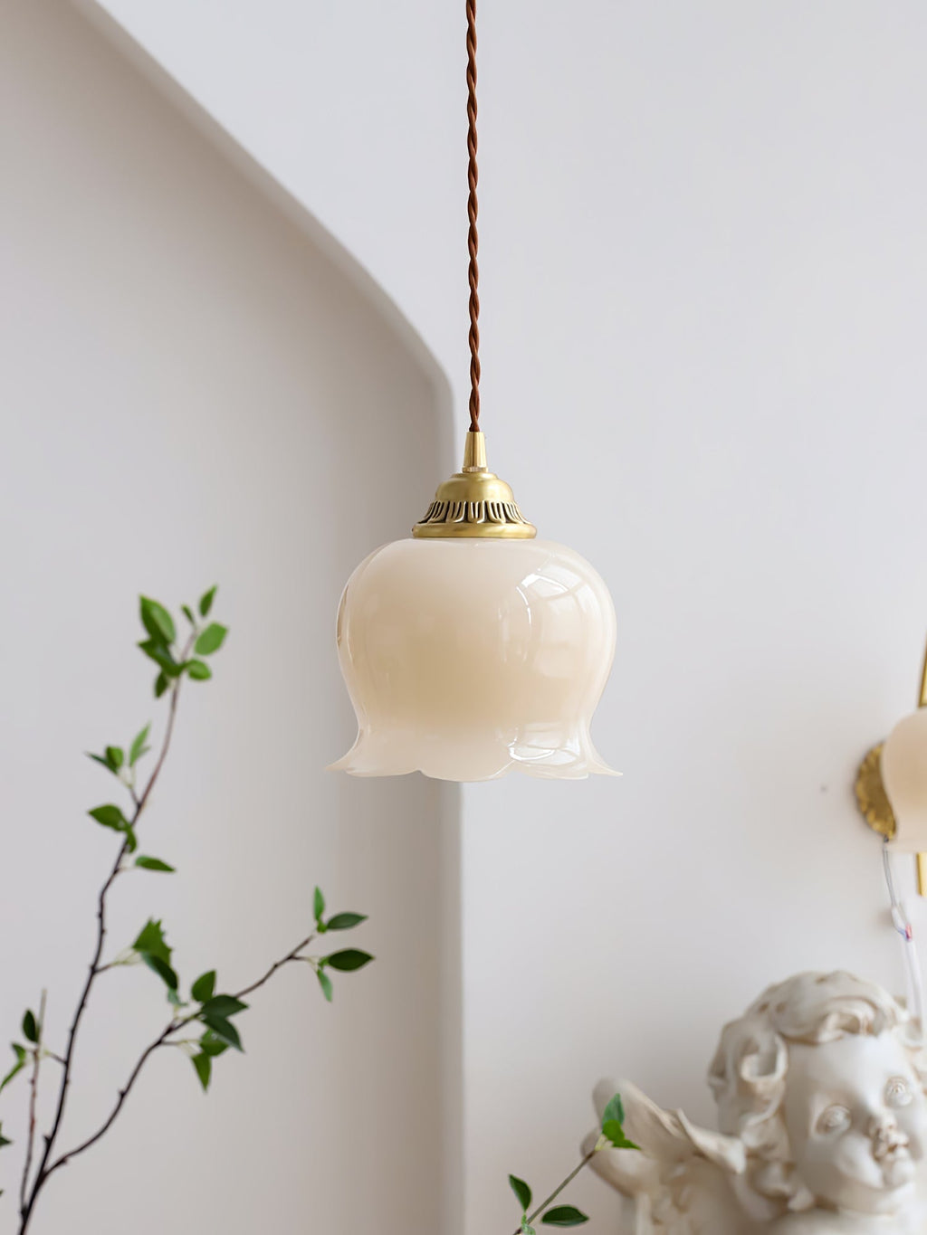 Valley Flower Pendant Lamp — Sculptural Bell-Shaped Shade
