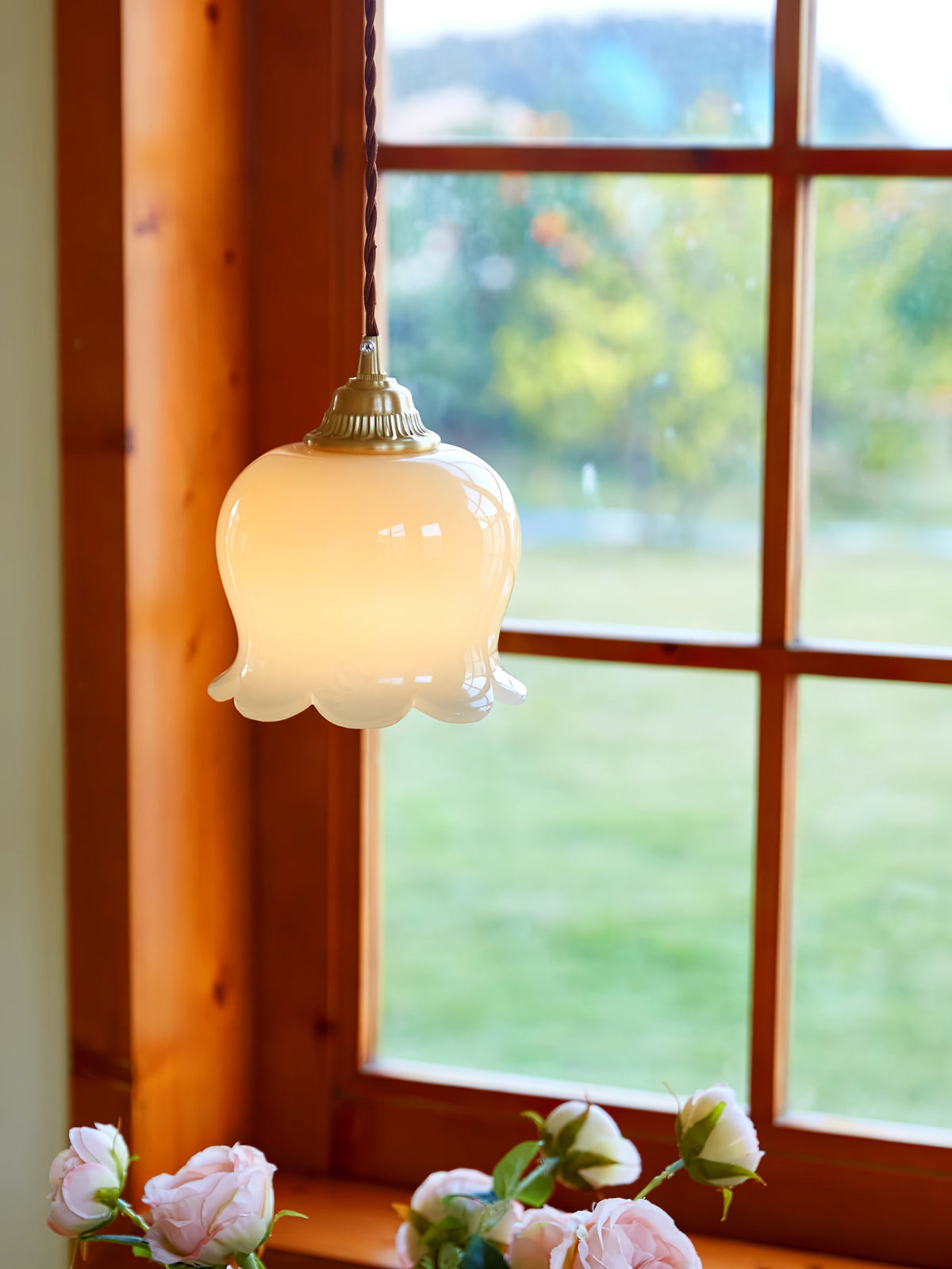 Valley Flower Pendant Lamp — Sculptural Bell-Shaped Shade