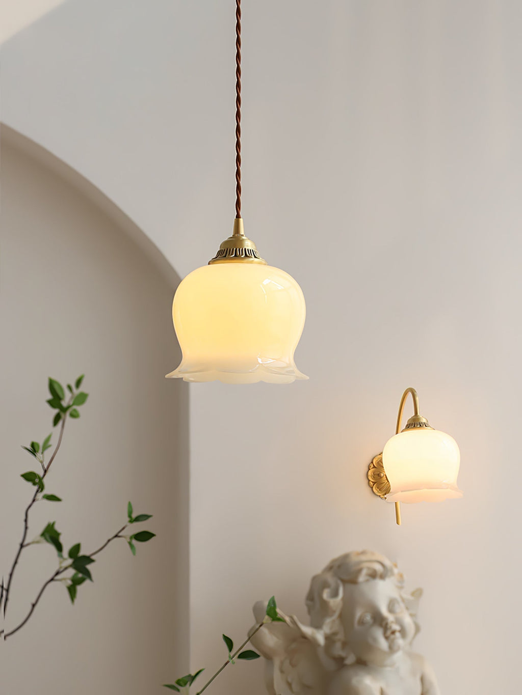 Valley Flower Pendant Lamp — Sculptural Bell-Shaped Shade
