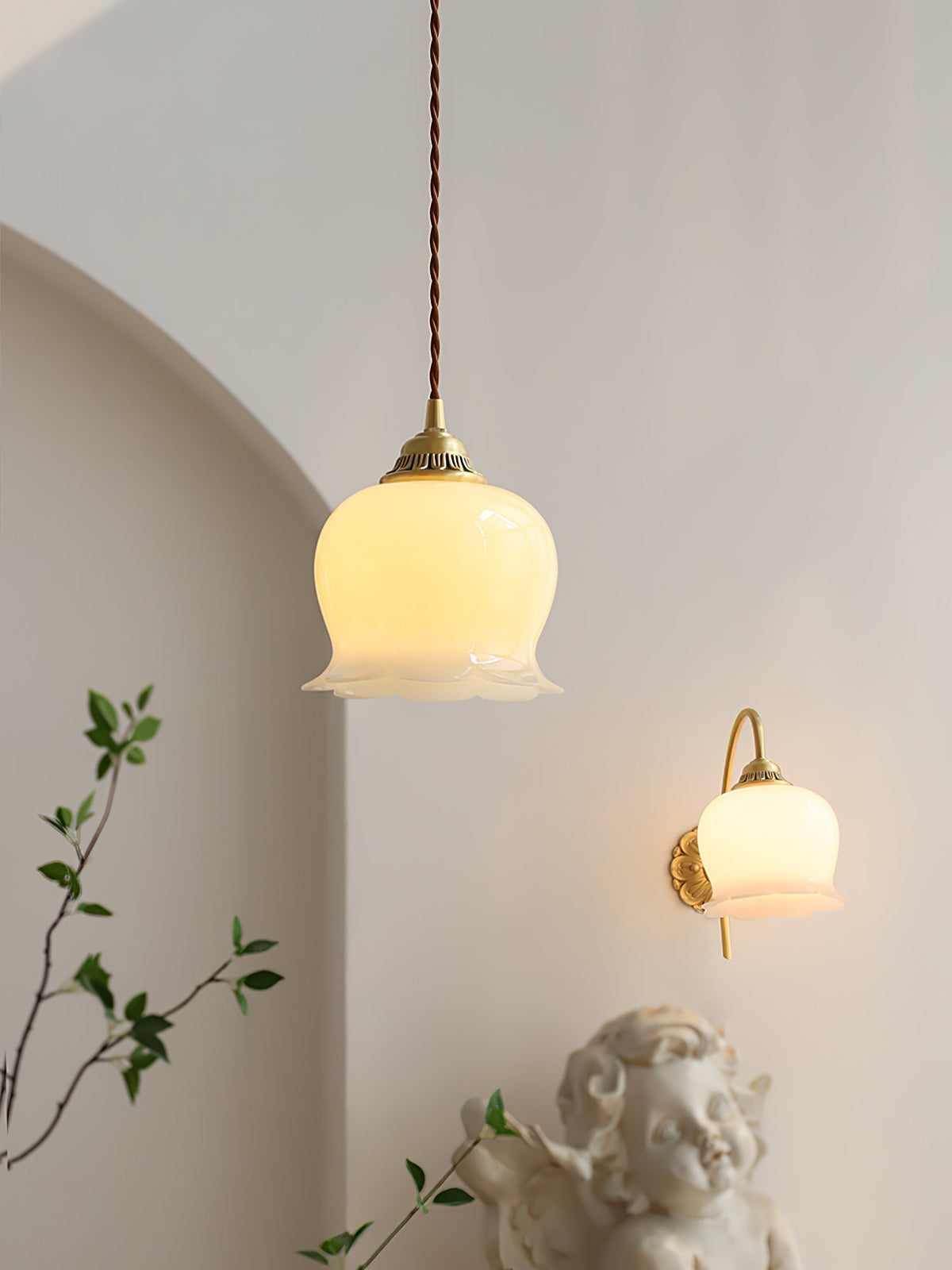 Valley Flower Pendant Lamp — Sculptural Bell-Shaped Shade