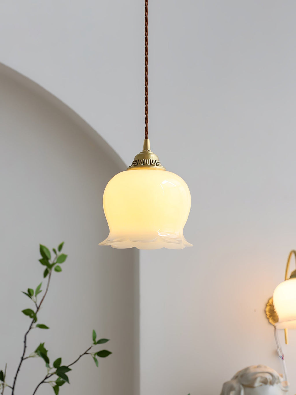 Valley Flower Pendant Lamp — Sculptural Bell-Shaped Shade