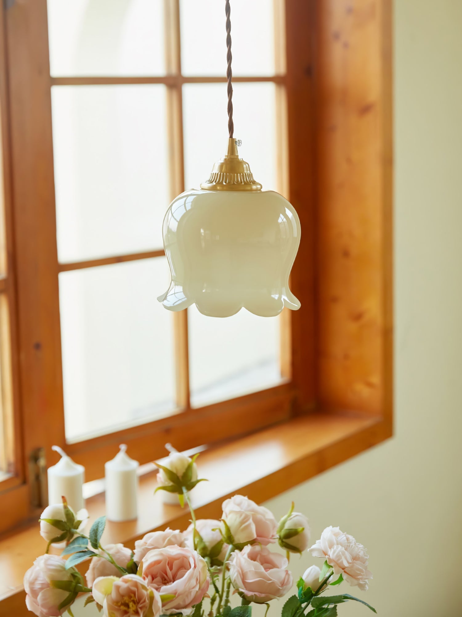 Valley Flower Pendant Lamp — Sculptural Bell-Shaped Shade