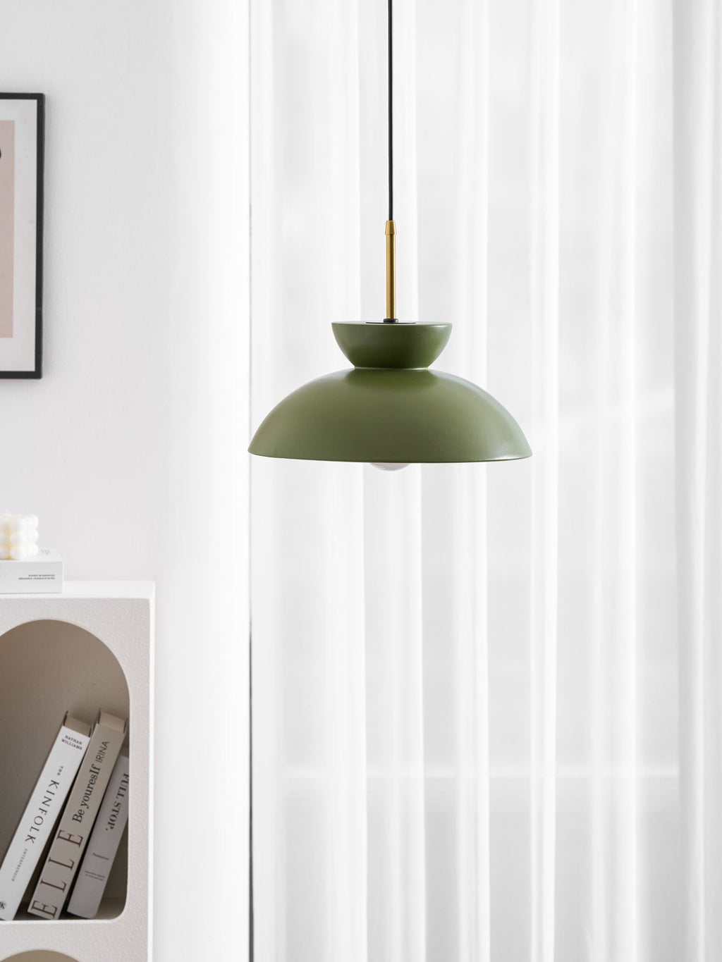 Závěsná lampa Veepee — obrácený sochařský design