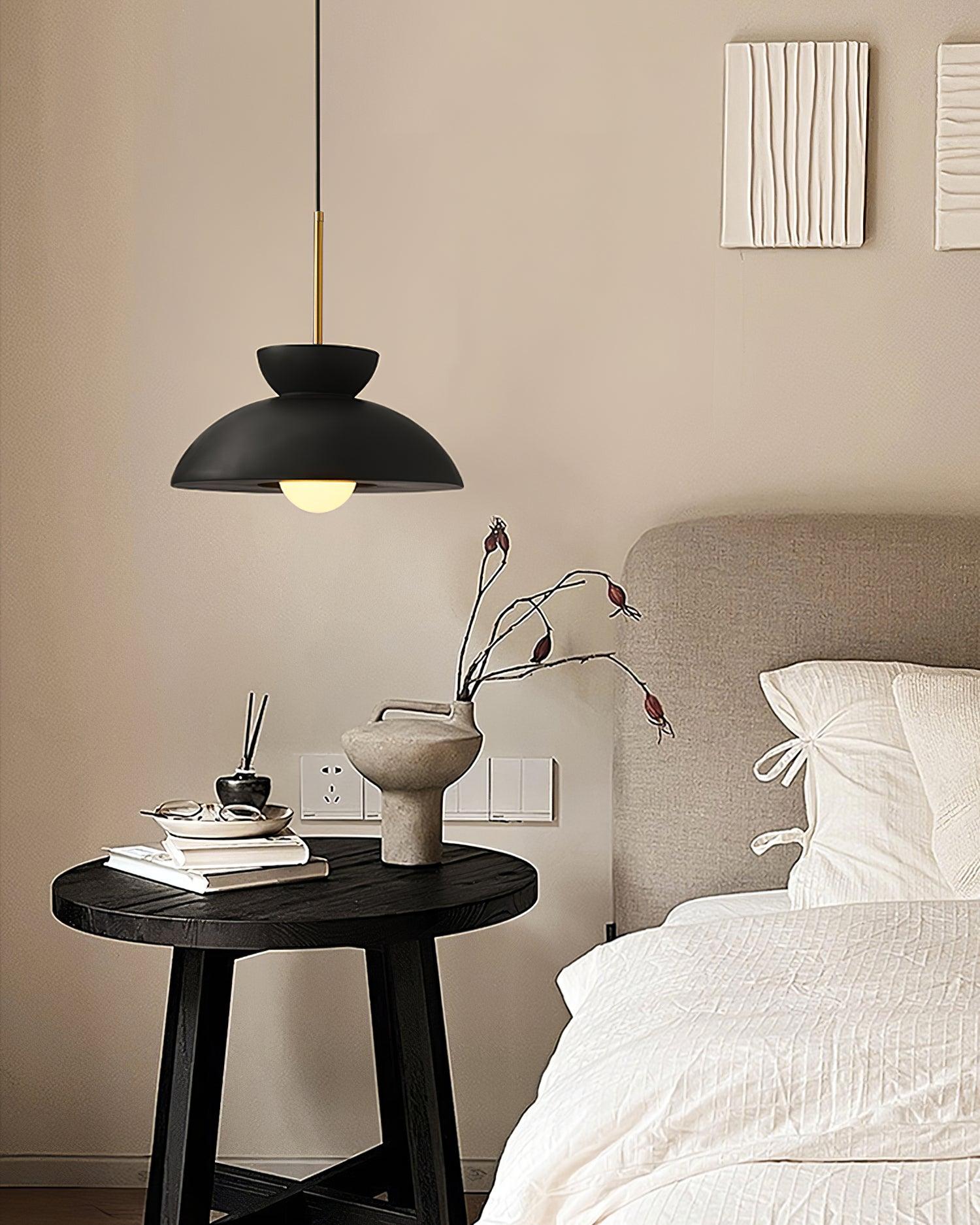 Závěsná lampa Veepee — obrácený sochařský design