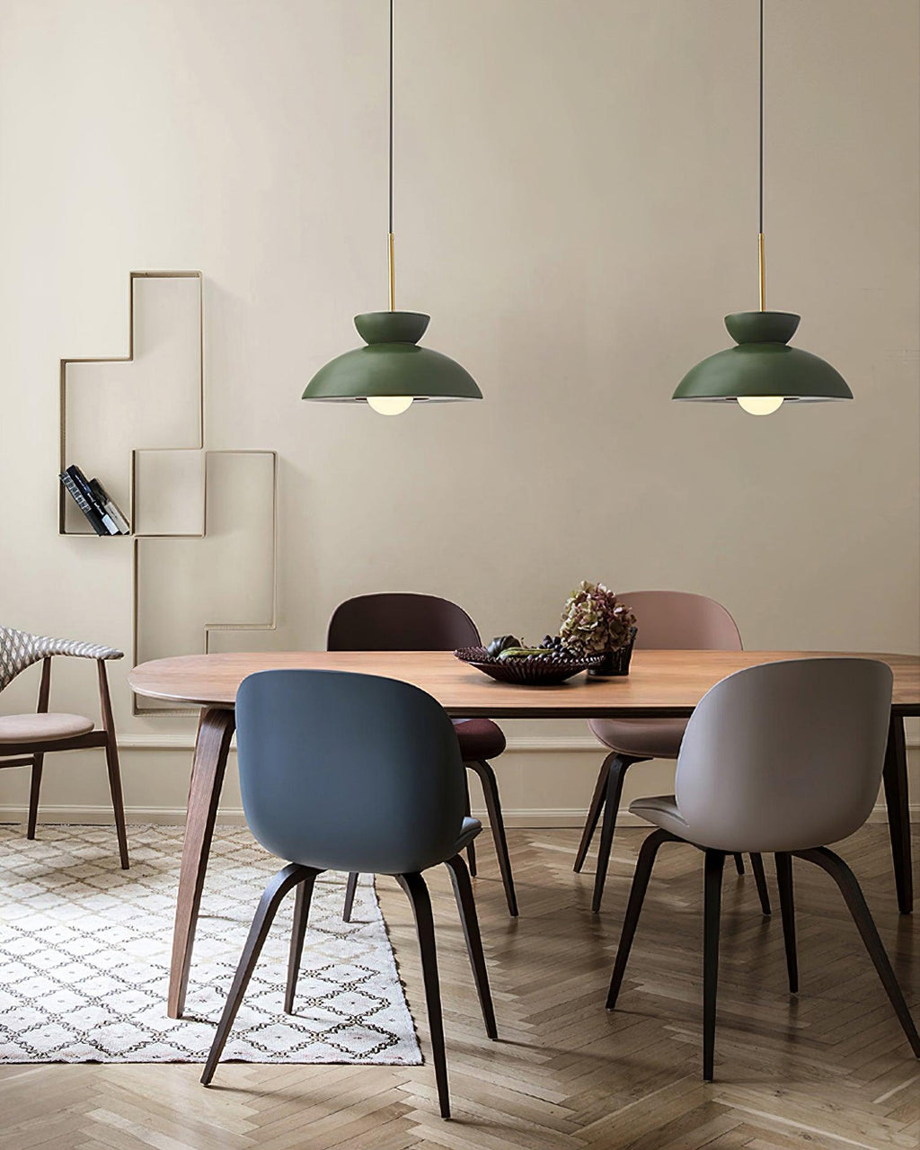 Závěsná lampa Veepee — obrácený sochařský design