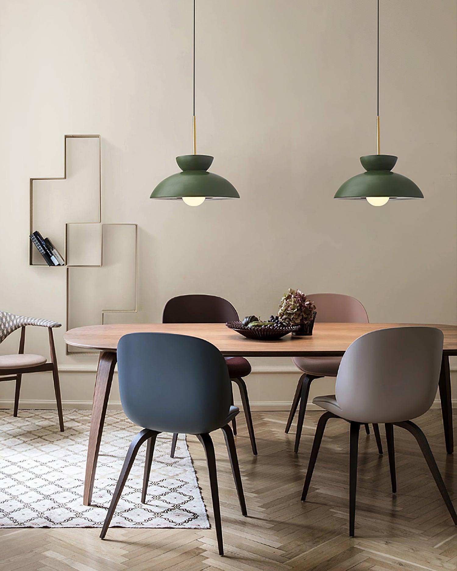 Závěsná lampa Veepee — obrácený sochařský design