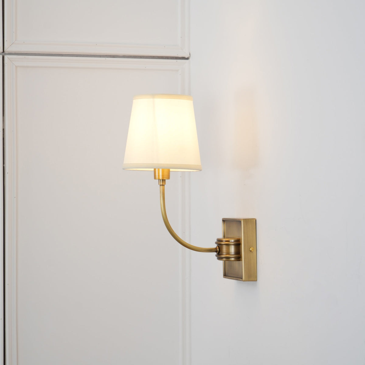 Nástěnná lampa Victor - černý bronz, látkové stínidlo