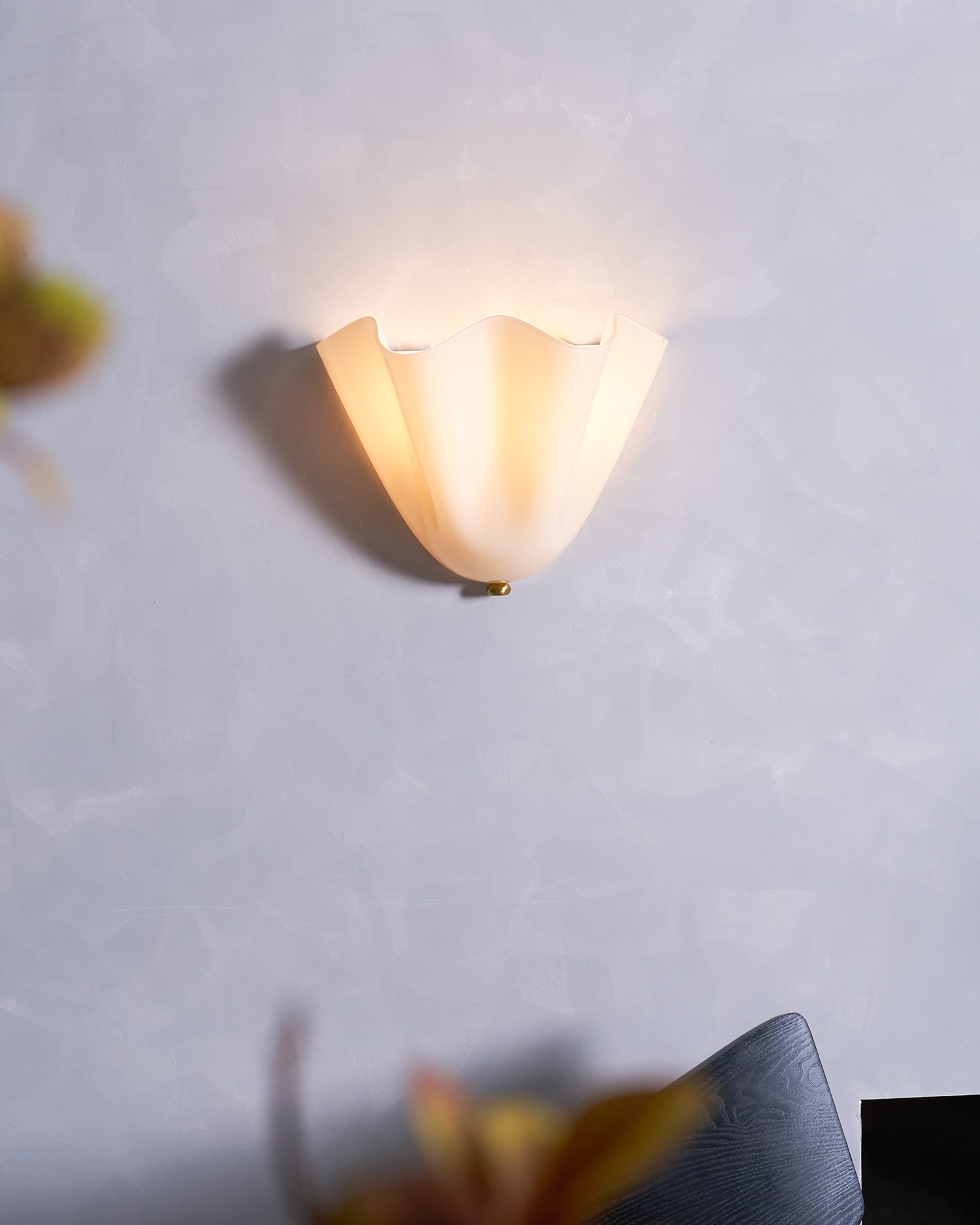 Petalia VKL-1012 Wall Light — 11×10×5.1 Inches