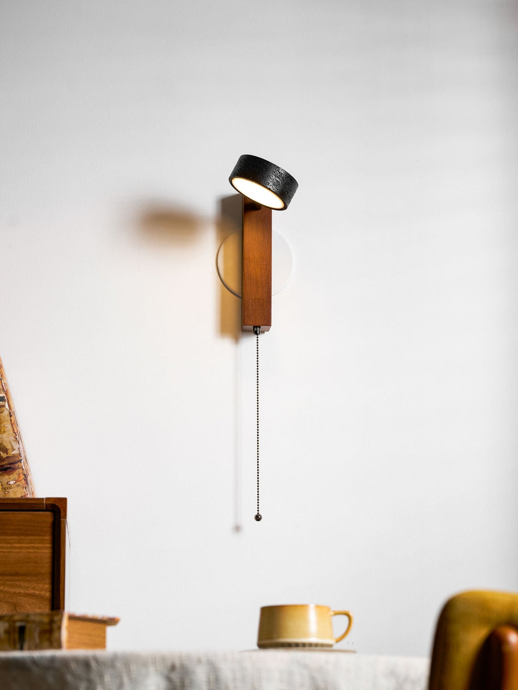 Vera Contemporary Wall Sconce