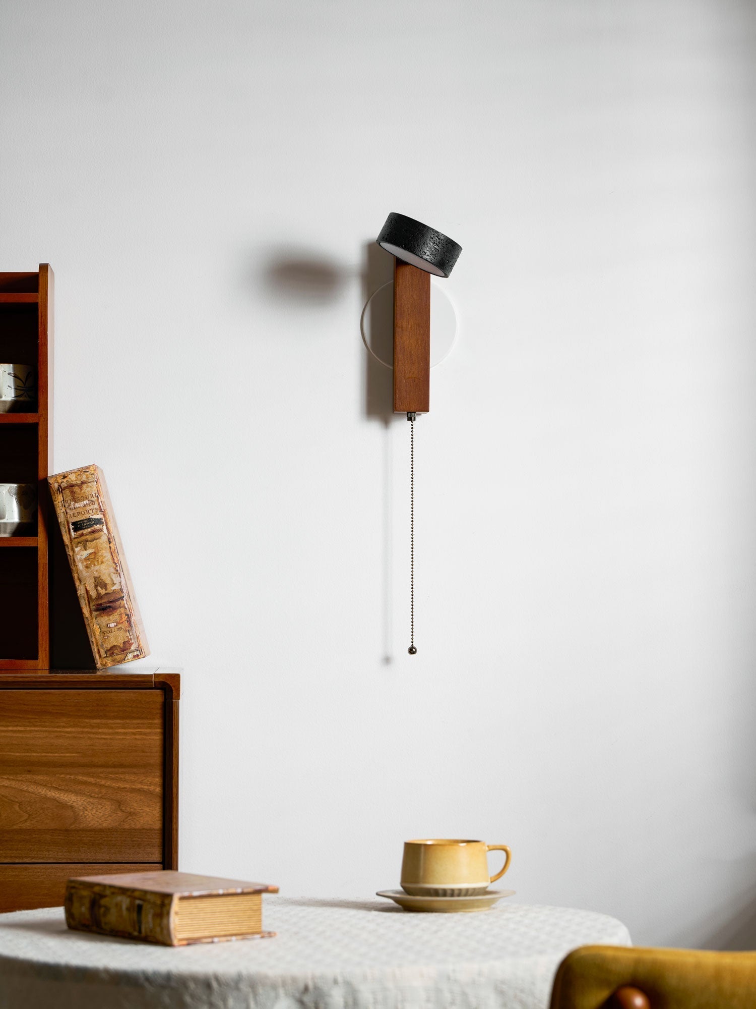 Vera Contemporary Wall Sconce