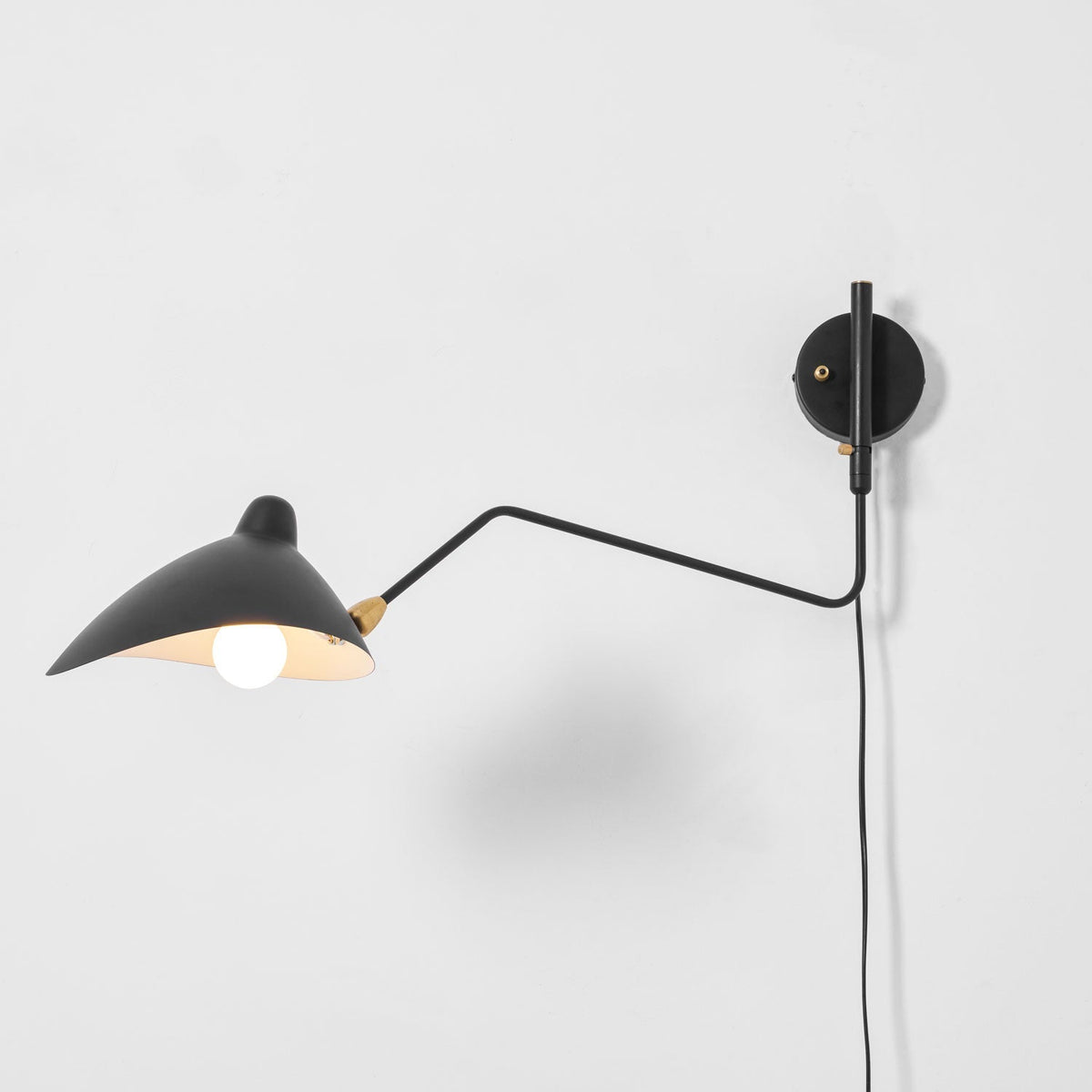 One-Arm Wall Sconce — 47″ Reach, Sculpted Design