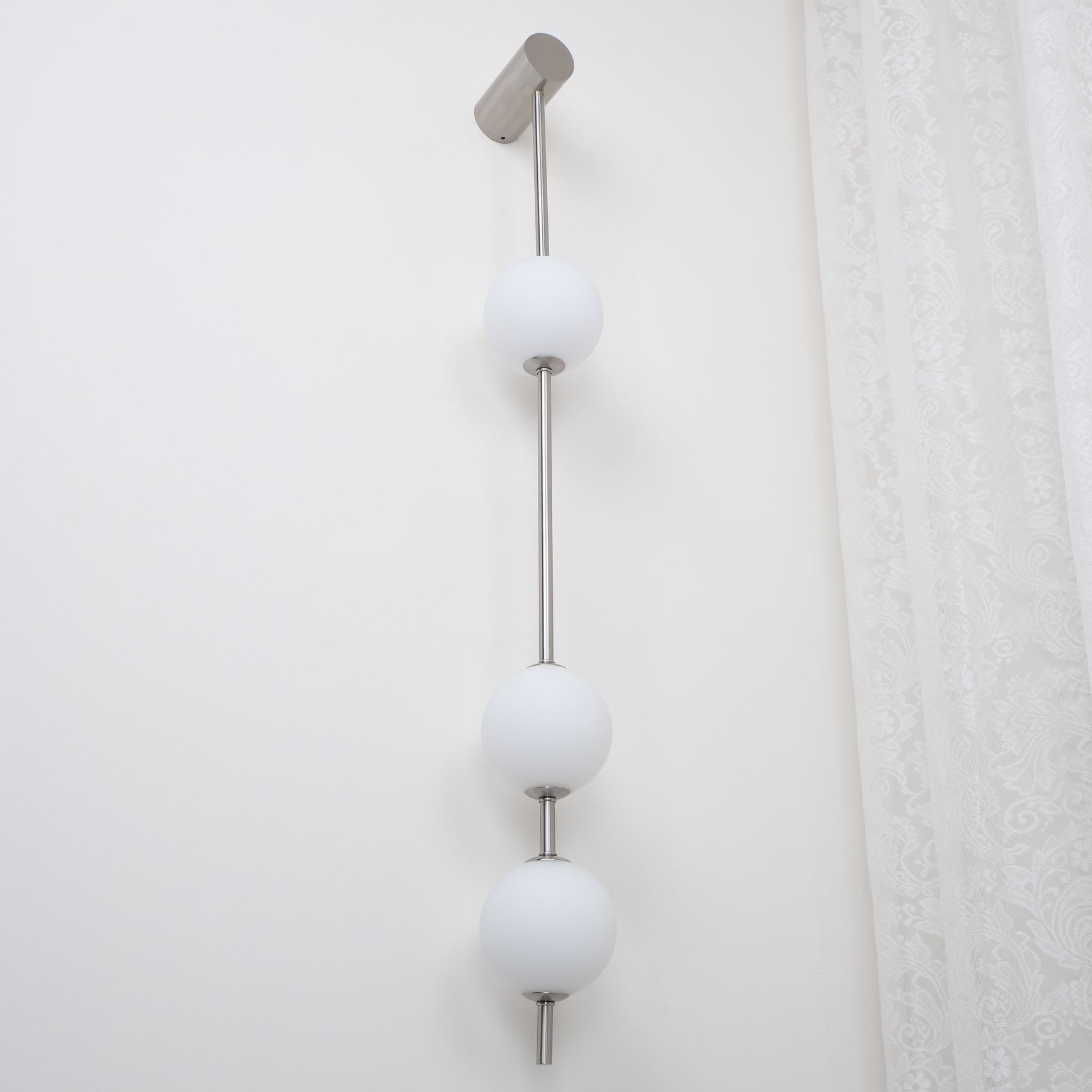 Vertical Balls Wall Lamp — Linear Sphere Chain