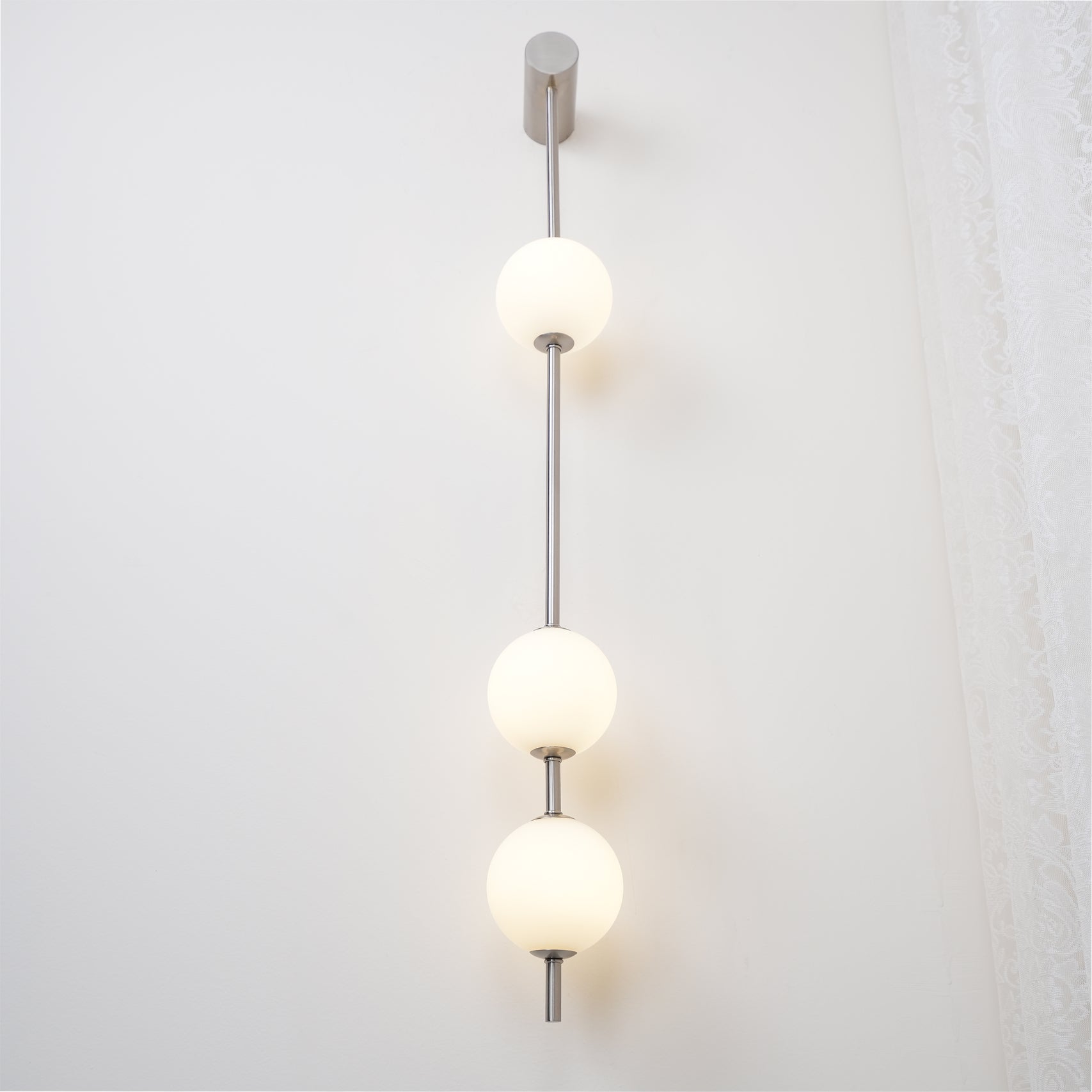 Vertical Balls Wall Lamp — Linear Sphere Chain