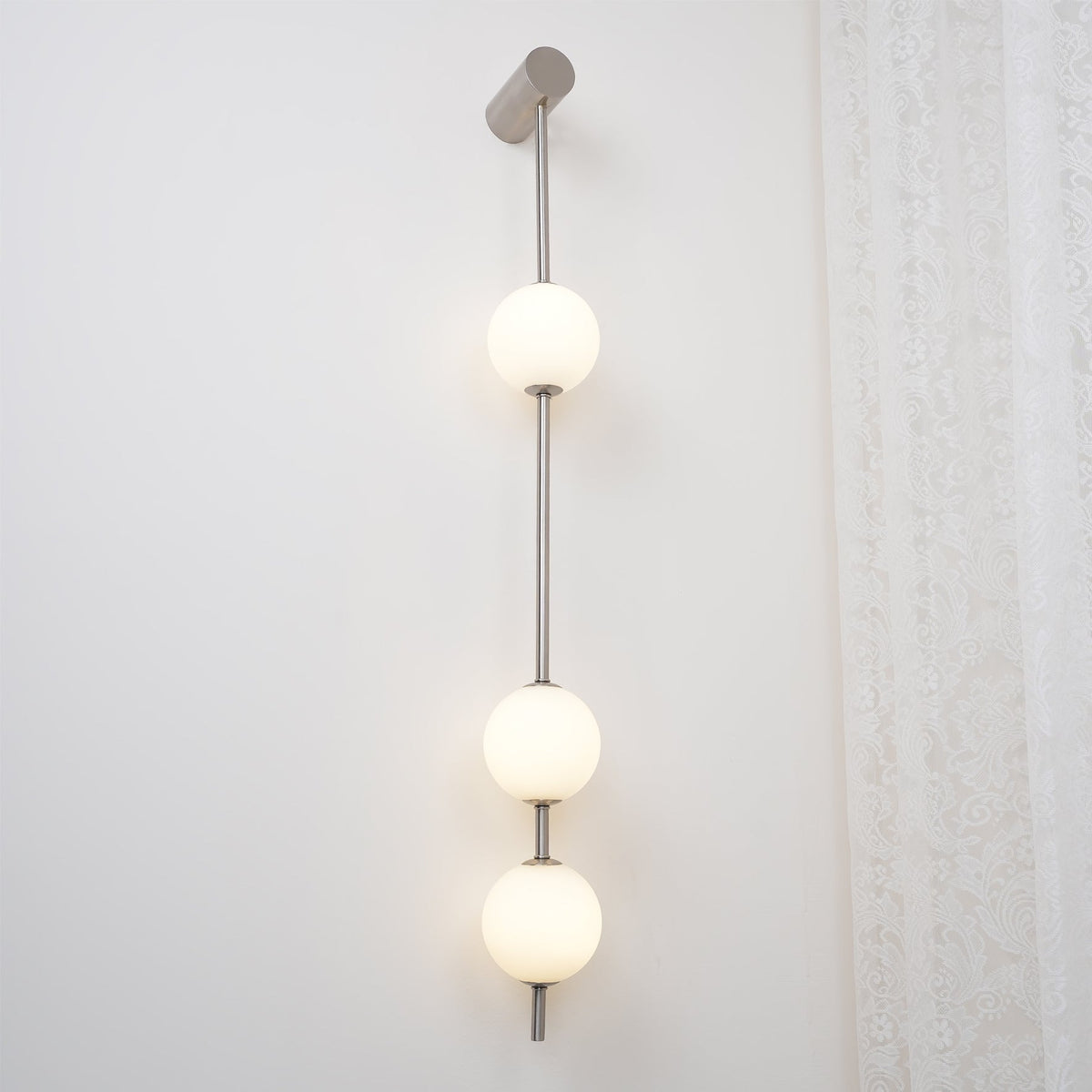 Vertical Balls Wall Lamp — Linear Sphere Chain