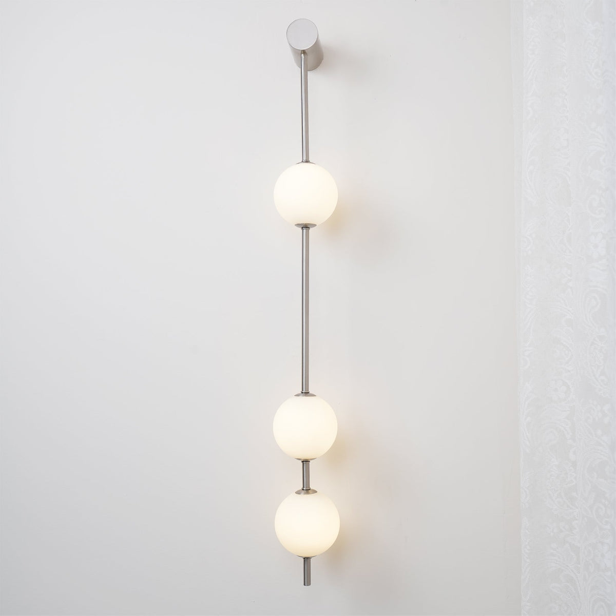 Vertical Balls Wall Lamp — Linear Sphere Chain