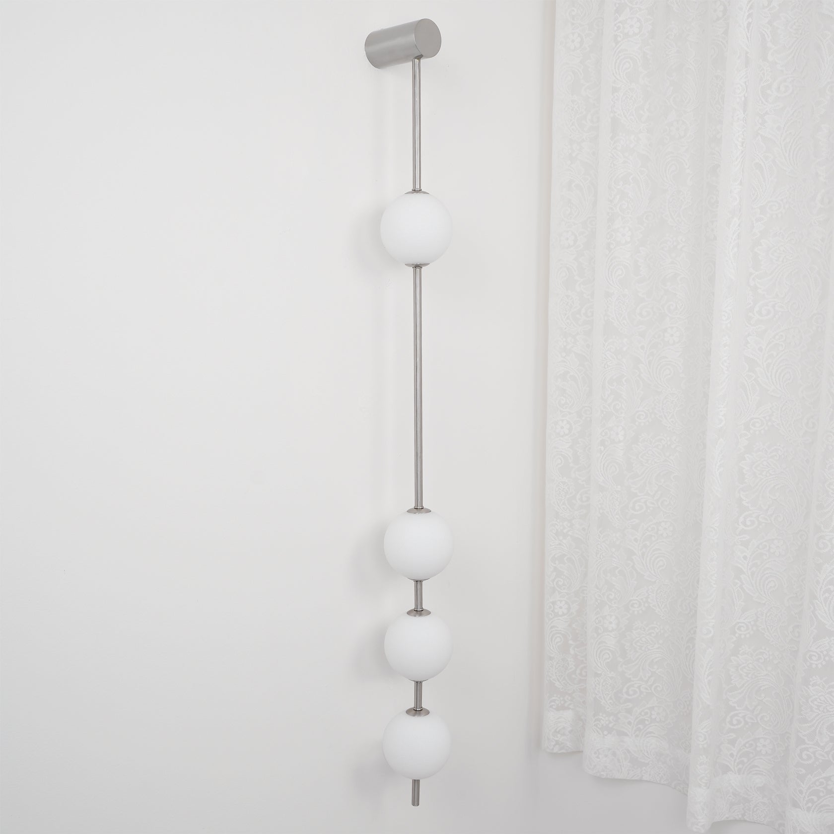 Vertical Balls Wall Lamp — Linear Sphere Chain