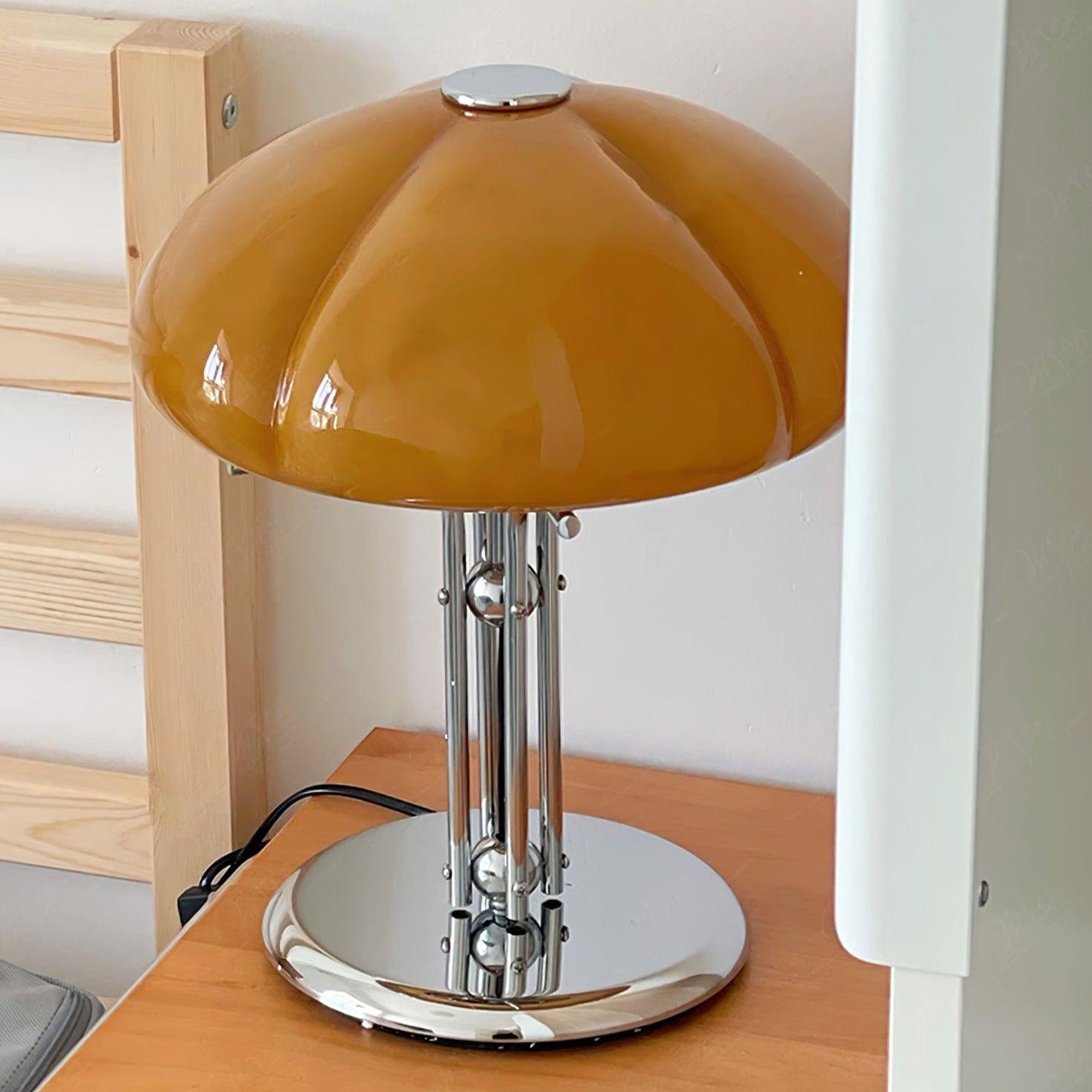 Svampebordlampe i Bauhaus-stil | Orntli