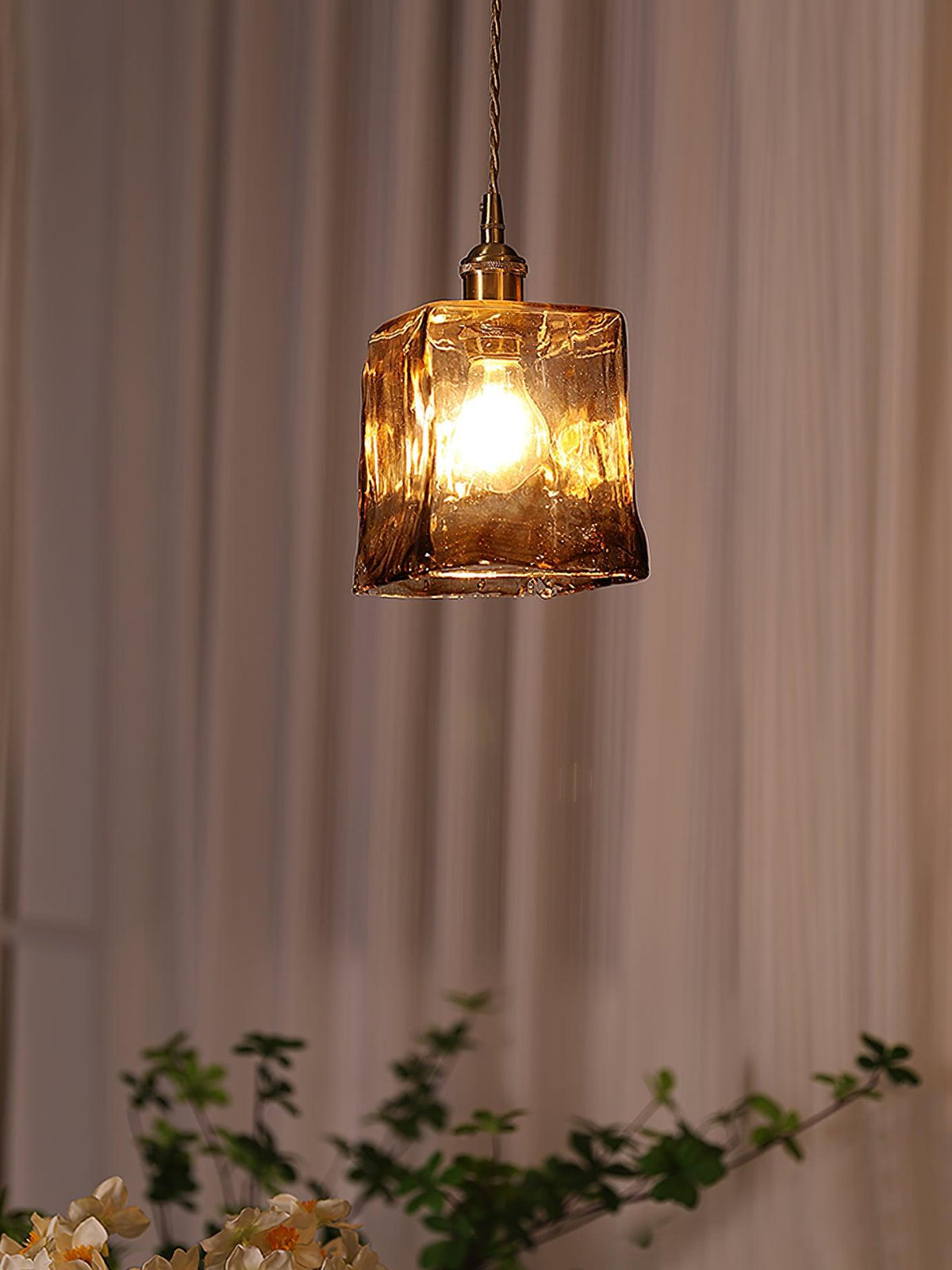 Lampada a sospensione da soffitto in vetro marrone vintage