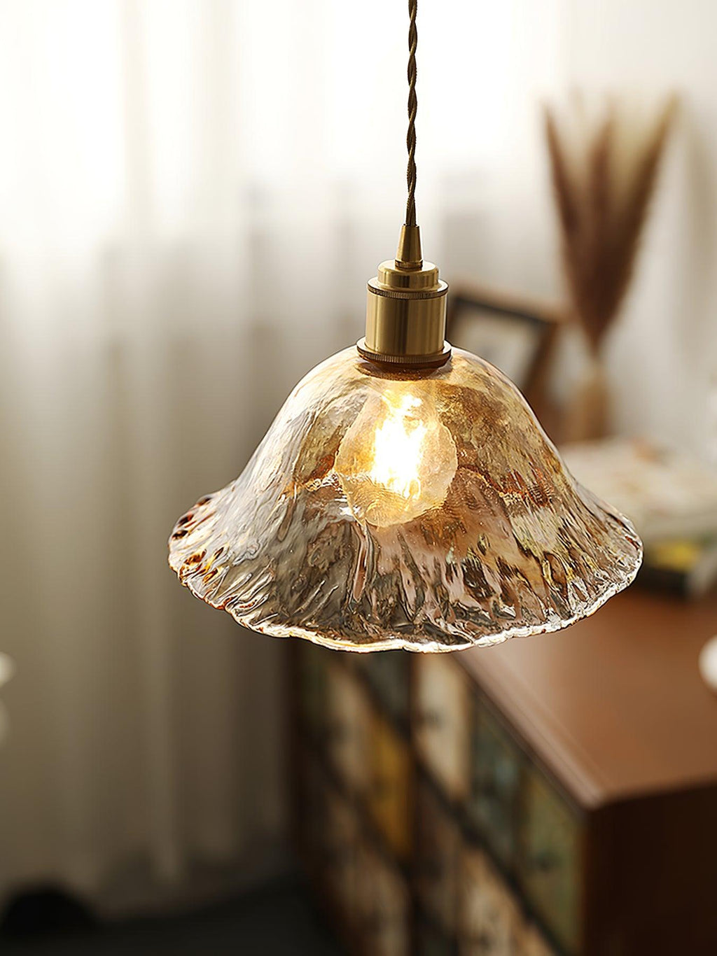 Lampada a sospensione da soffitto in vetro marrone vintage