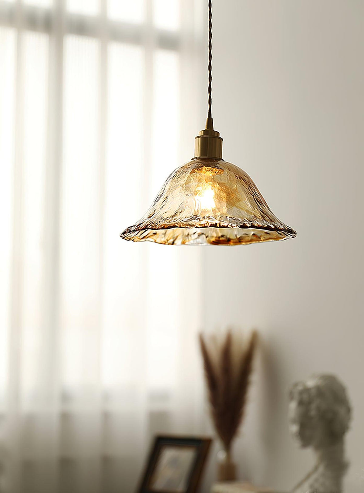 Lampada a sospensione da soffitto in vetro marrone vintage