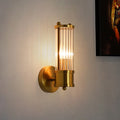 Nadčasové zlaté nástěnné lampy do koupelny pro elegantní osvětlení koupelny