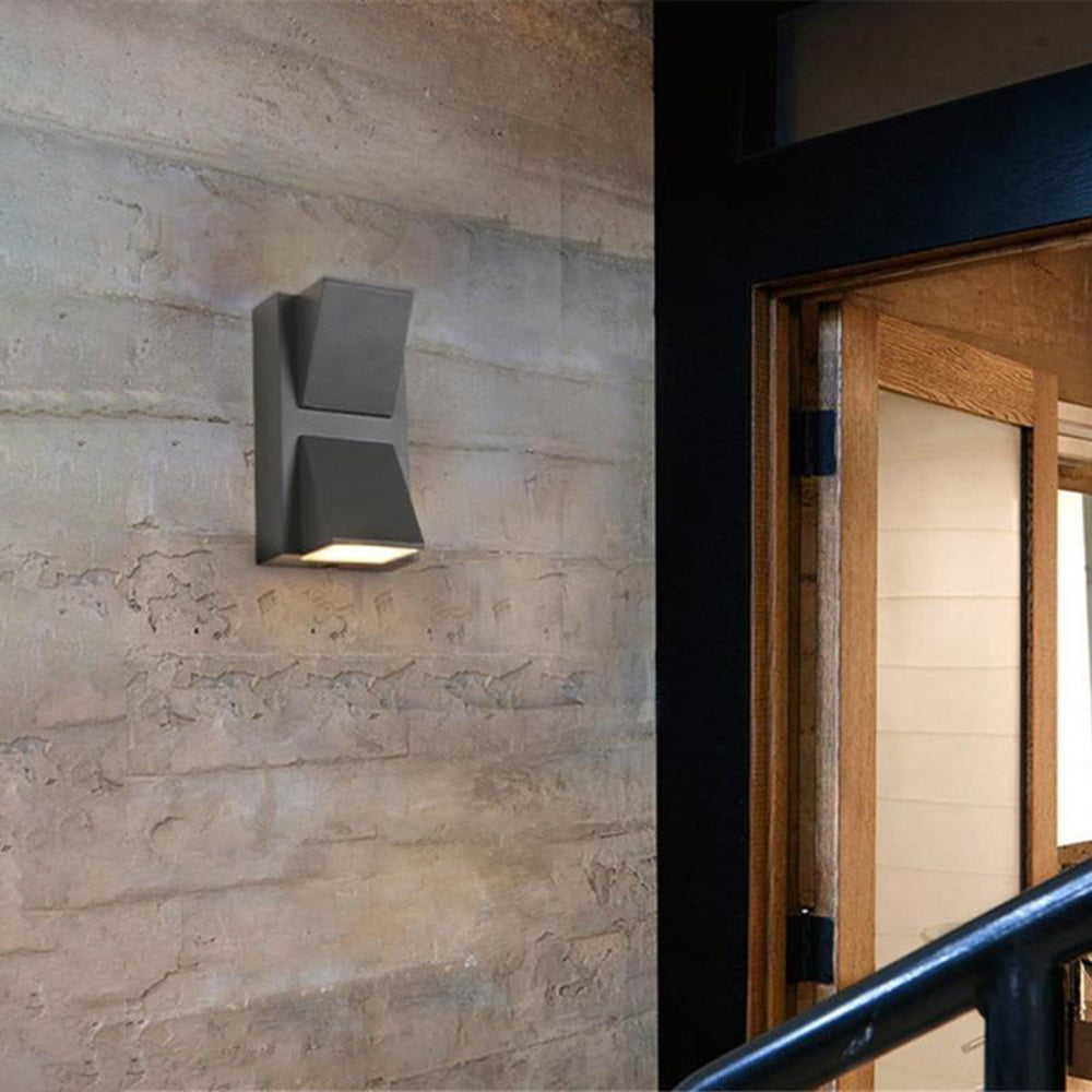 Vexto Modern Black Metal LED Outdoor Wall Lamp - Neutralighting