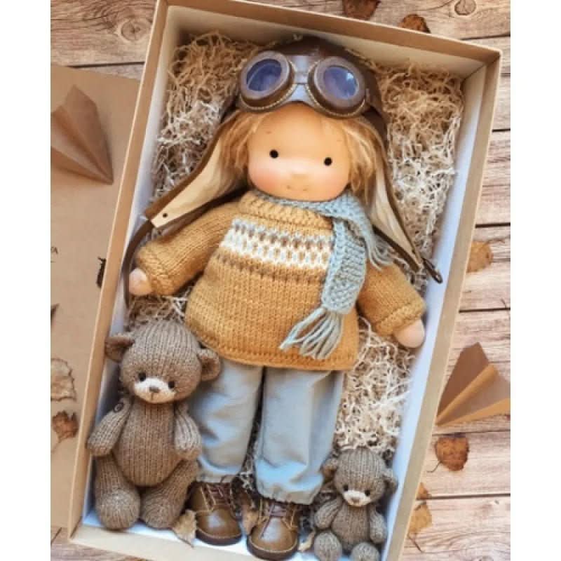 Handgefertigte Waldorf-Baumwollpuppe für fantasievolles Spielen