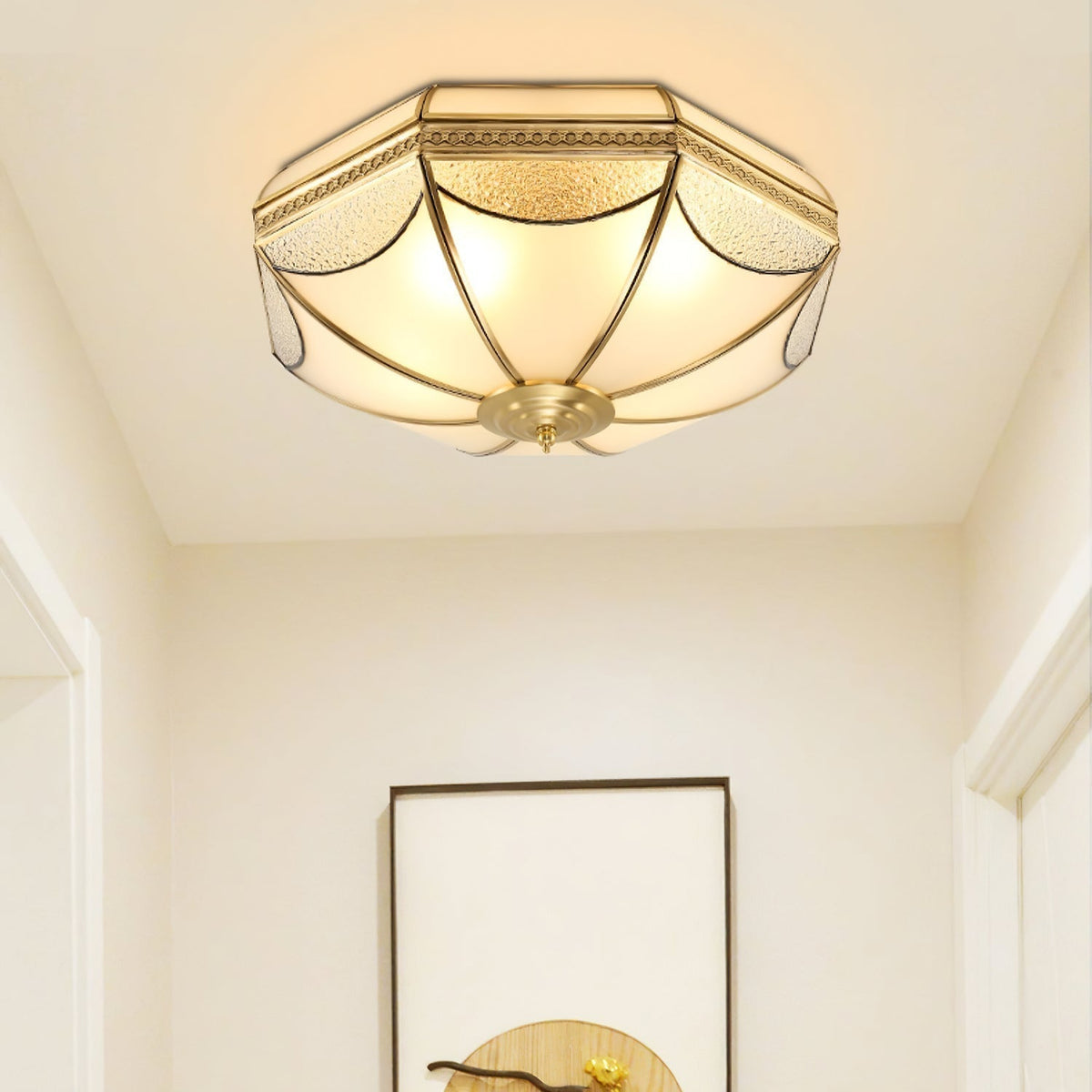 Lampada da soffitto a cupola Ellaeara in stile industriale — Struttura in ottone massiccio, diffusore in vetro