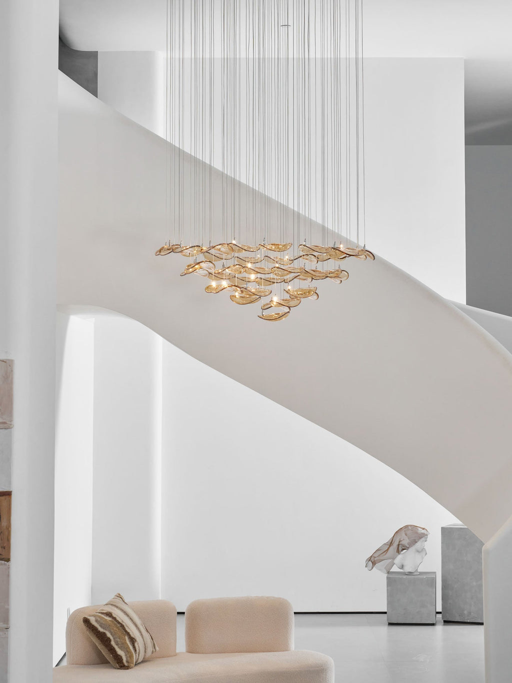 Wave flydende blad-lysekrone — skulpturel loftsophængt lampe