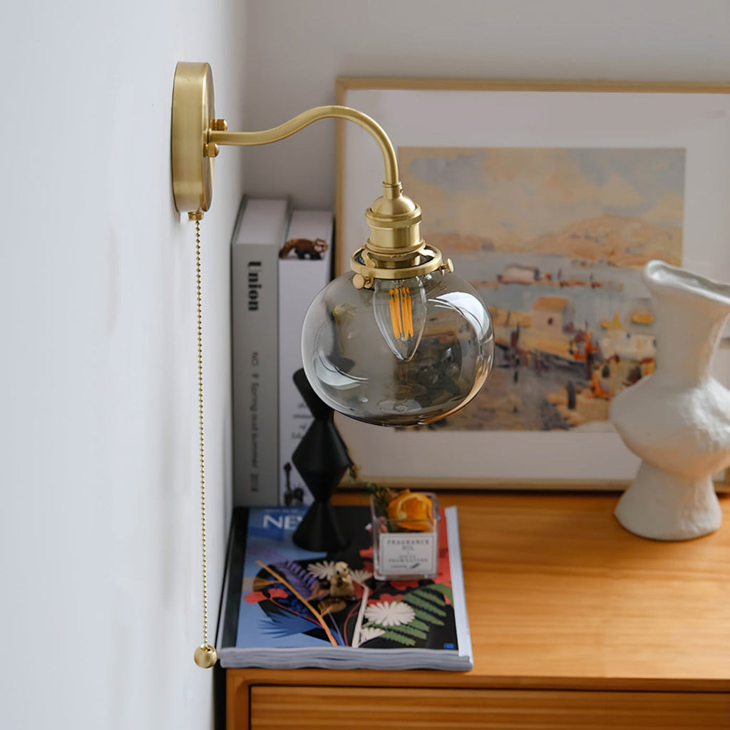 Lampada da parete vintage in vetro June — Catenella in ottone