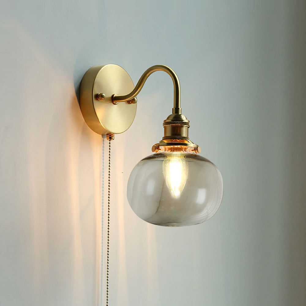 Lampada da parete vintage in vetro June — Catenella in ottone