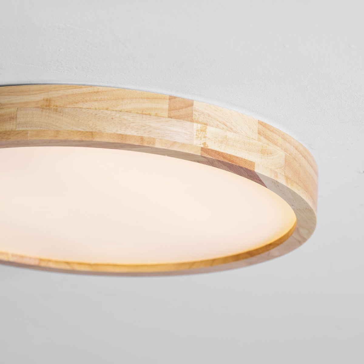 Corp de iluminat geometric modern pentru tavan, din lemn