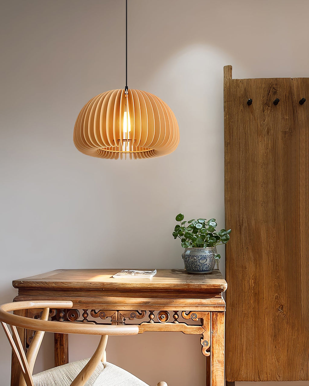 Lampada a sospensione da soffitto con zucca in legno