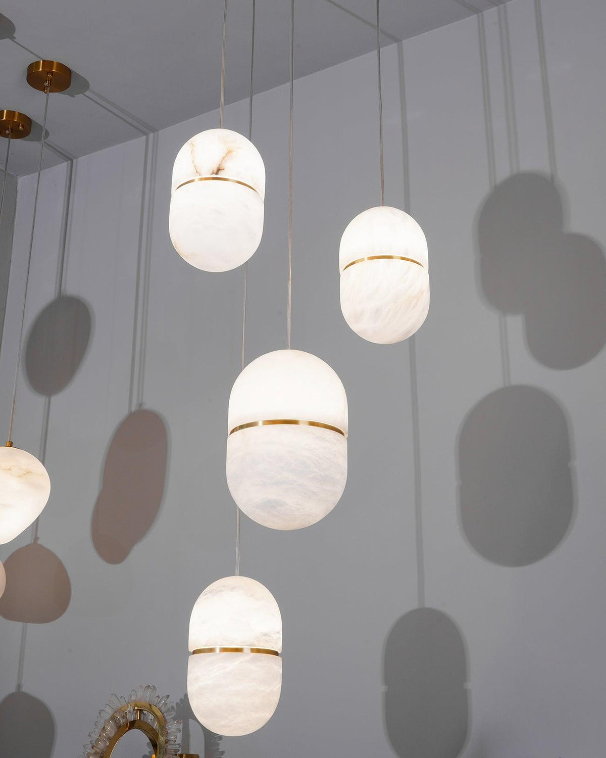 Lampada da soffitto a sospensione YUM in alabastro elegante