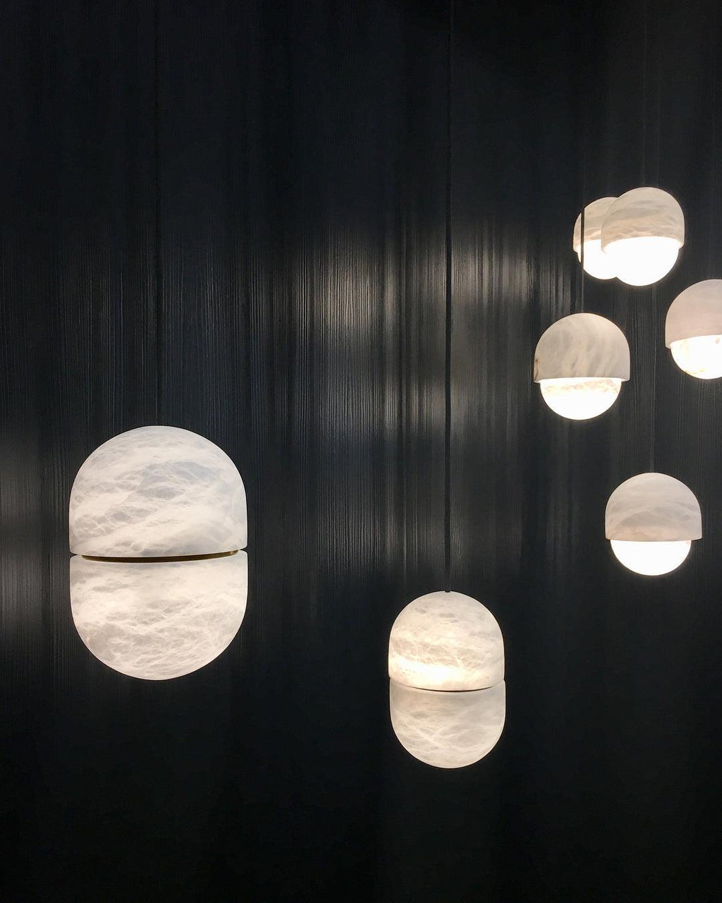 Lampada da soffitto a sospensione YUM in alabastro elegante