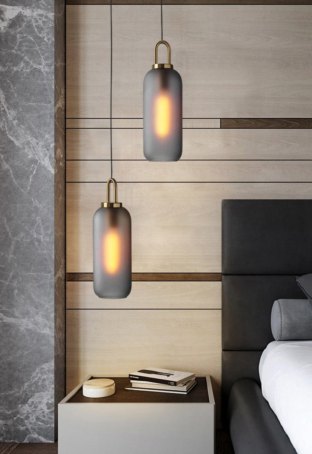 Pendellampe i glas med swag-ledning