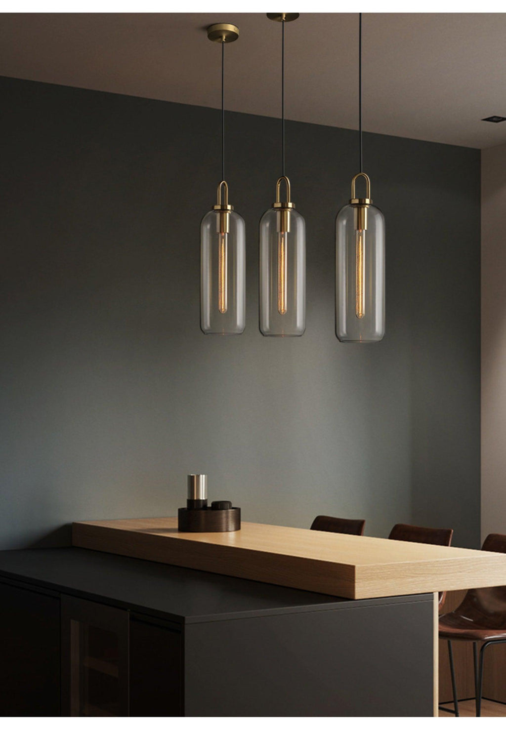 Pendellampe i glas med swag-ledning