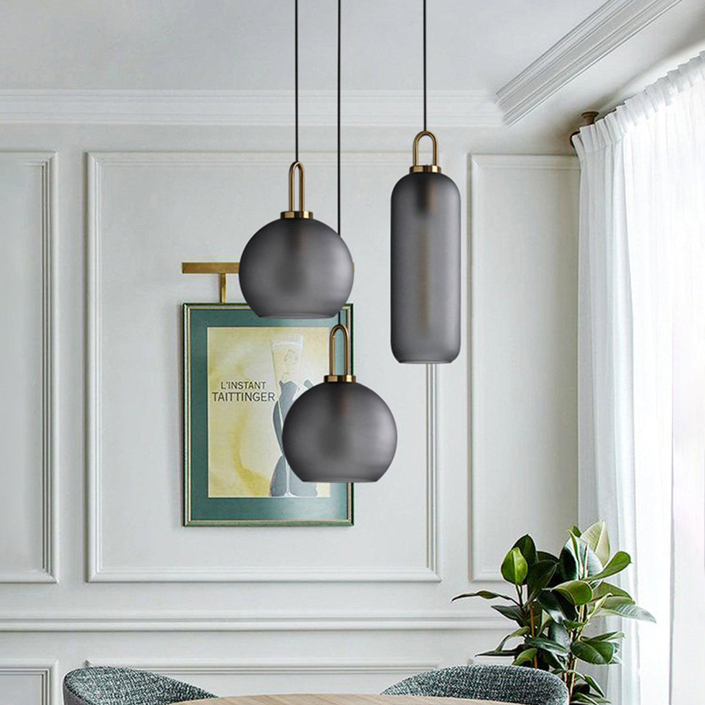 Pendellampe i glas med swag-ledning