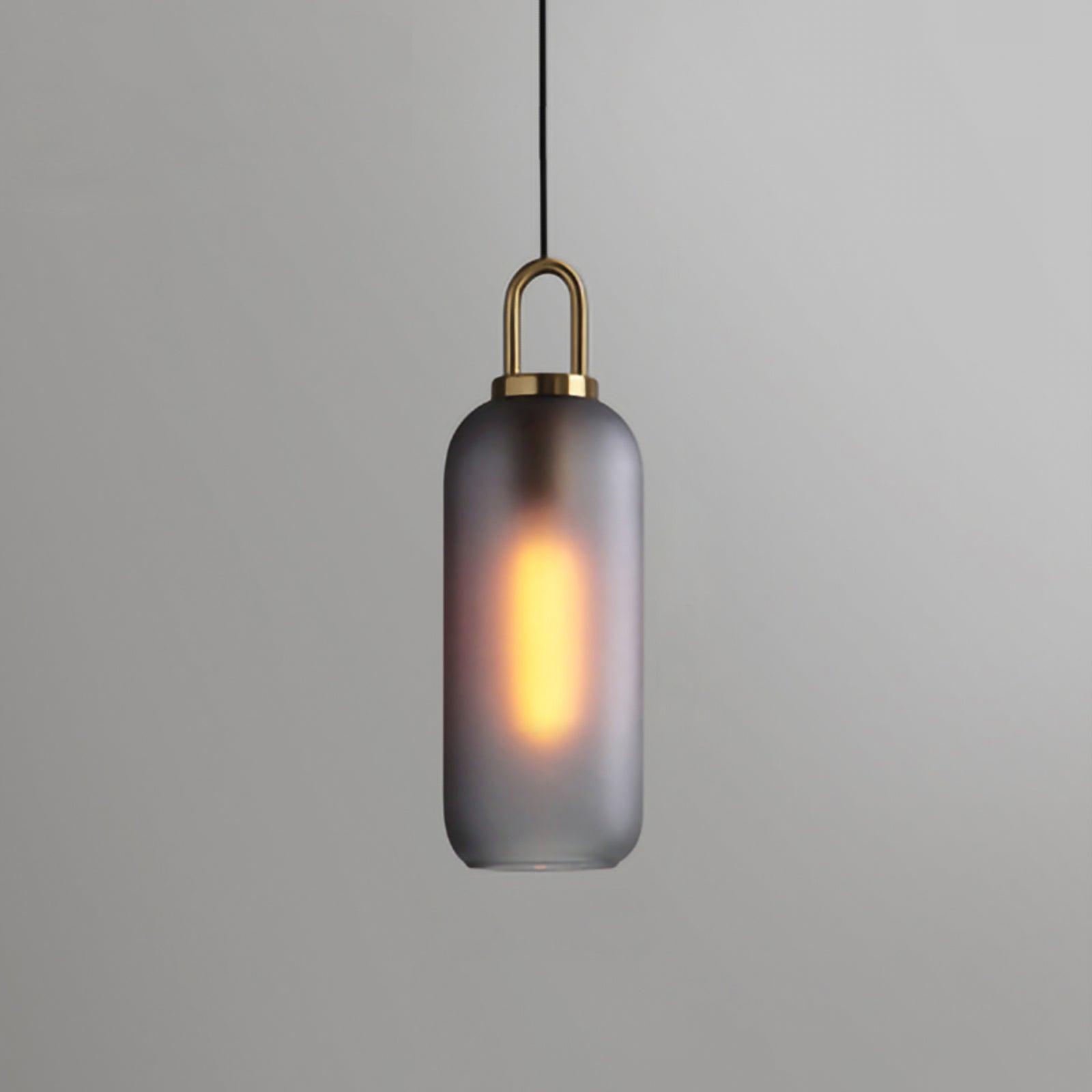 Pendellampe i glas med swag-ledning