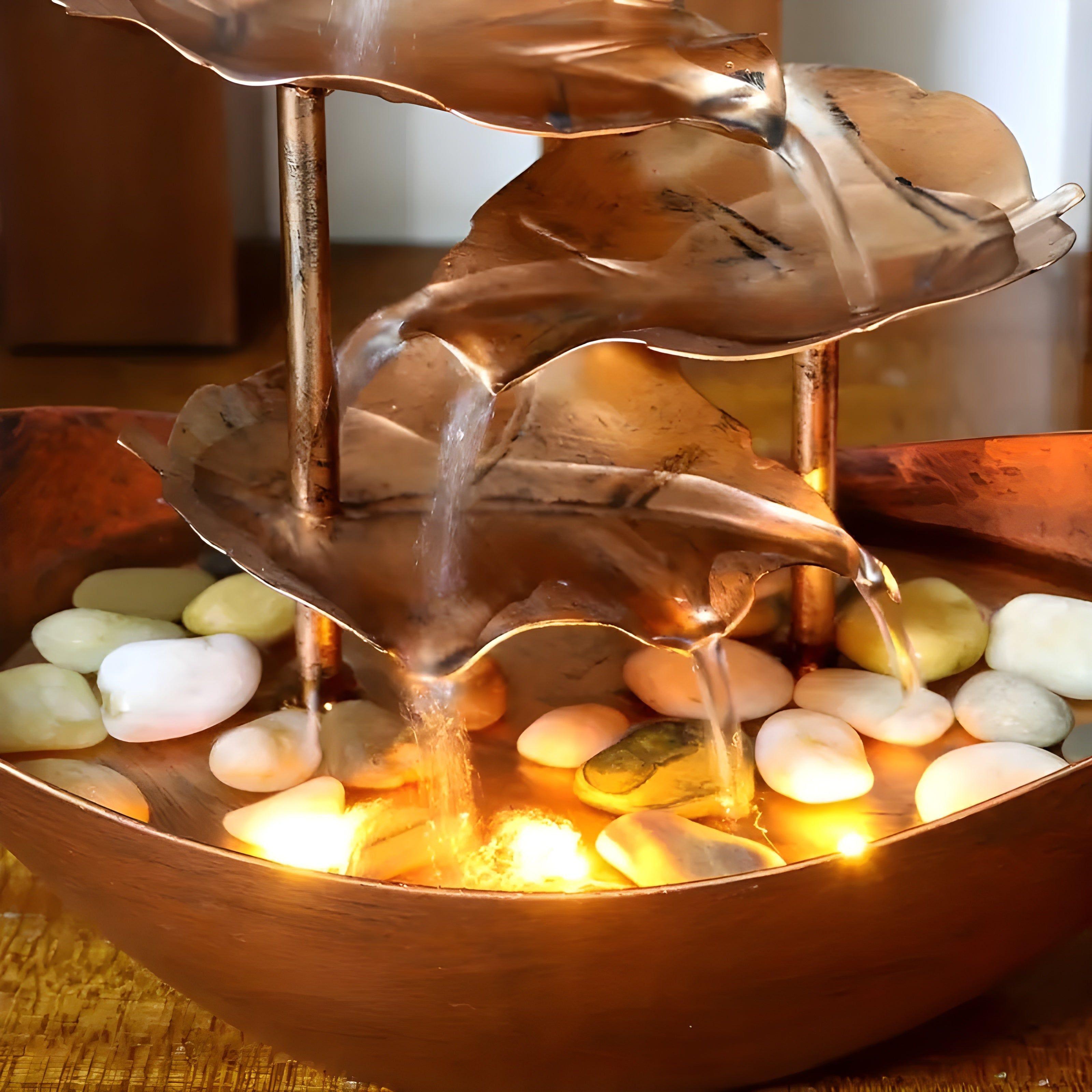 Aquaura - Fontana da tavolo con luci LED e foglie rilassanti