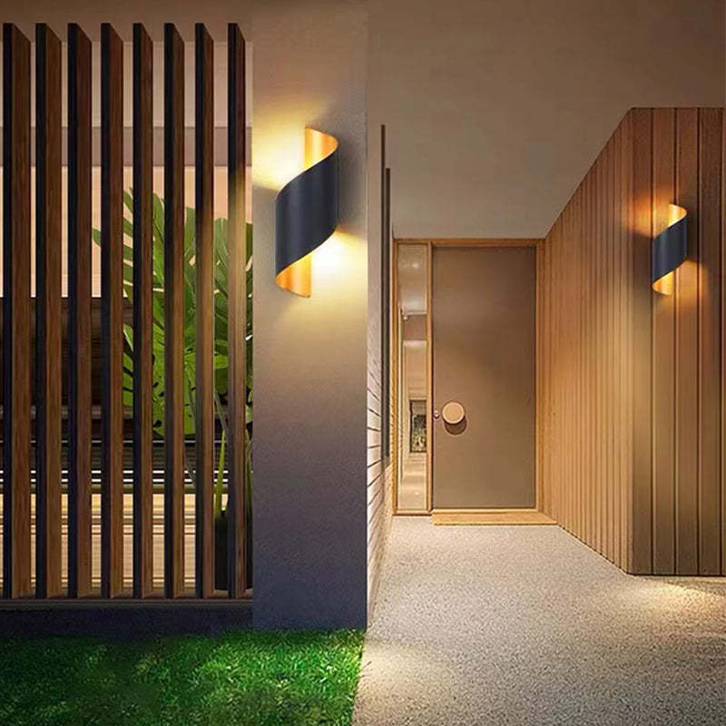 Travin Modern Outdoor Wall Lamp — Spiral Conch Shape, Black/White/Gold